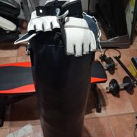 sacco boxe e guanti