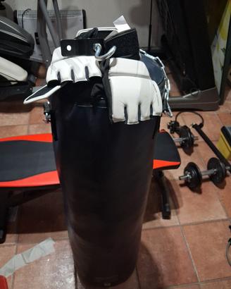 sacco boxe e guanti