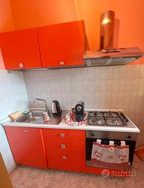 Cucina con forno e gas
