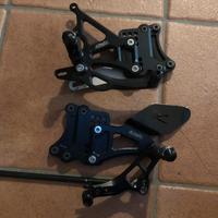Pedane arretrate regolabili R1/R6 Valter moto