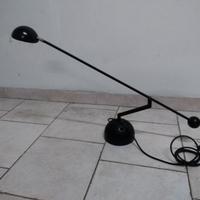 Lampada da tavolo DDR in Bakelite – Design Vintage