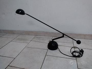 Lampada da tavolo DDR in Bakelite – Design Vintage