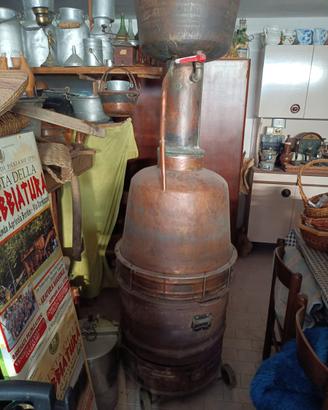 Antico Alambicco in Rame pezzo unico da esposizion