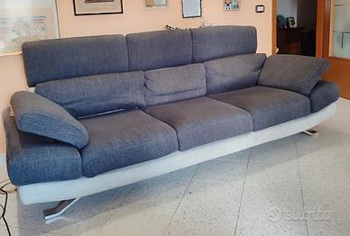 Divano 4  posti 