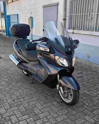 Suzuki Burgman 650 executive