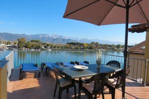 Sul fiume con posto barca e 5 posti letto