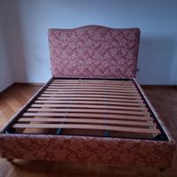 Letto matrimoniale testata tessuto