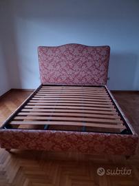 Letto matrimoniale testata tessuto