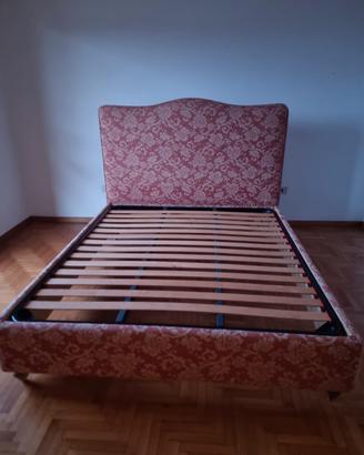 Letto matrimoniale testata tessuto
