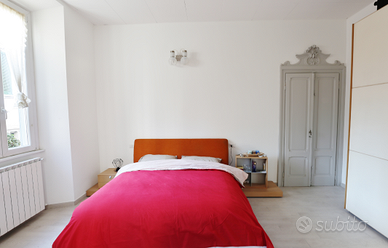 Ampia camera matrimoniale USO SINGOLA