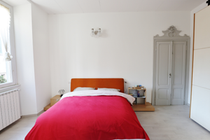 Ampia camera matrimoniale USO SINGOLA