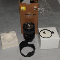 NIKON 18-200 con imballo