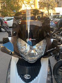 Parabrezza originale kymko people gt