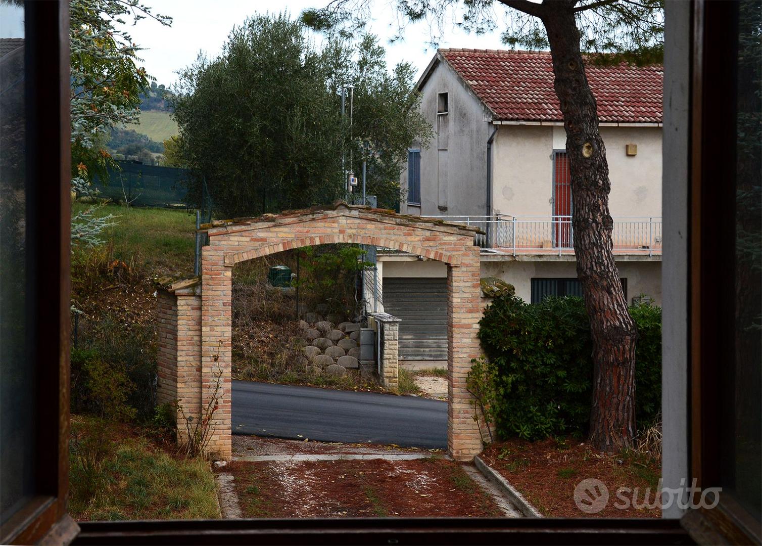 Casa con terreno agricolo - Vista 3