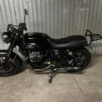 Moto guzzi v7 stone