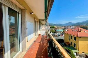 3 LOCALI A SESTRI LEVANTE
