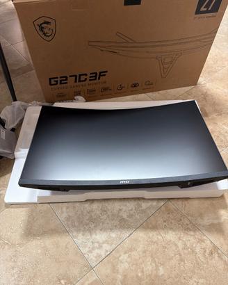 videogiochi + cuffie gaming + monitor da gaming