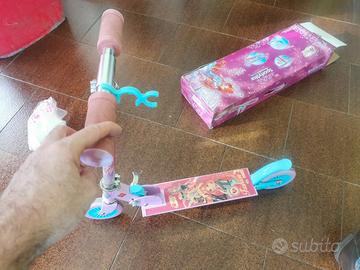 monopattino  bambina winx 70 cm con scatola