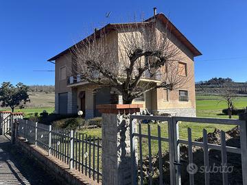 IP436 - casa indipendente con terreno