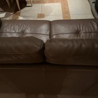 Divano  in pelle  grigio