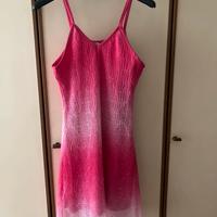 Vestito rosa e bianco