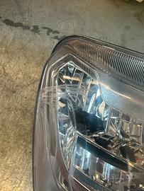 Faro anteriore Beverly hpe 300 400