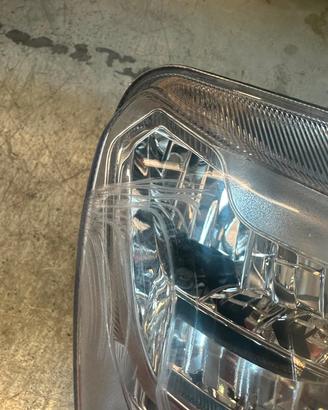 Faro anteriore Beverly hpe 300 400