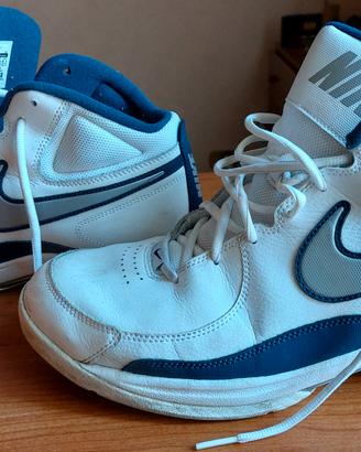 Scarpe sportive 