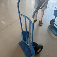 Carrello in metallo
