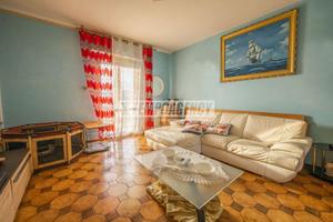 Morrovalle, Borgo Pintura, luminoso appartamento c