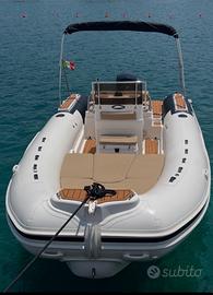 Gommone 650/700  con motore mercury 150