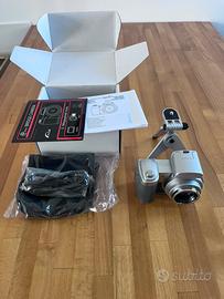 Macchina fotografica vintage anni 2000