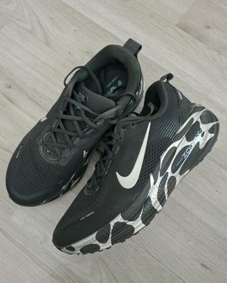 NIKE VOMERO 18 NR. 44