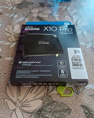 ssd crucial  x10 pro 