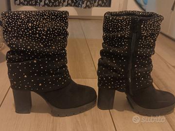 stivali con tacco con glitter 