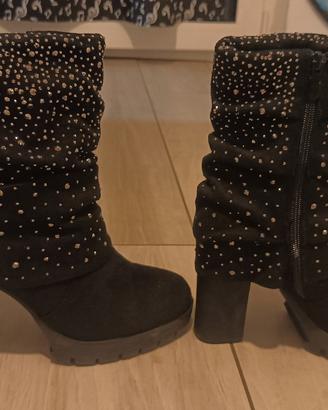 stivali con tacco con glitter 