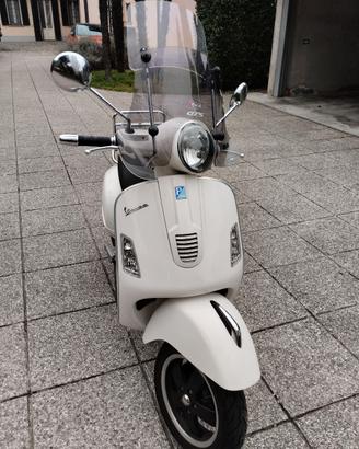Vespa GTS 300