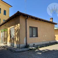 Casa singola con giardino