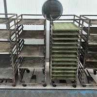 Carrello porta teglie in inox usato