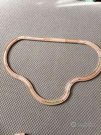 Pista in legno per trenini e macchinine