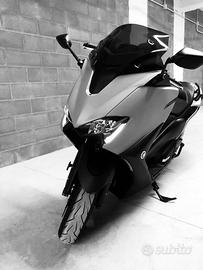 TMax 560