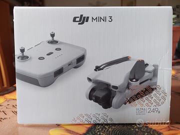 DJI Mini 3 + Radiocomando + Borsa