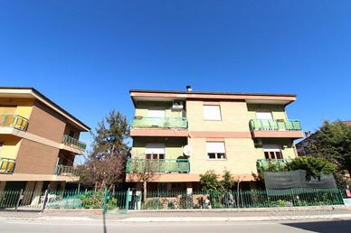 4 LOCALI A ASCOLI PICENO