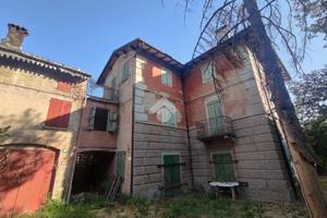 VILLA SINGOLA A SASSUOLO