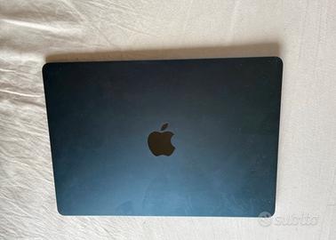 MacBook Air M3 (2024)