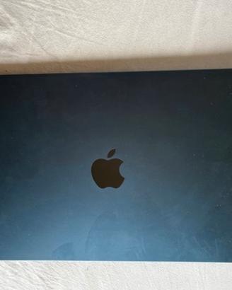 MacBook Air M3 (2024)
