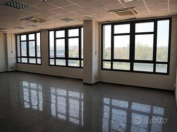 Immobile di 274 m² a Bologna