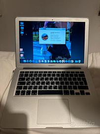 MacBook Air 13” 2011 i5 4GB SSD funzionante