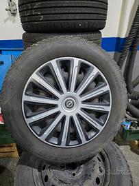 Pneumatici invernali  Pirelli 185/65 R15 e cerchi