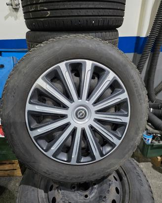 Pneumatici invernali  Pirelli 185/65 R15 e cerchi